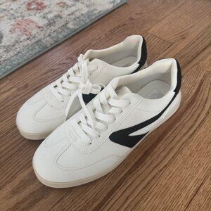 Dolce Vita Women's Vasser Fashion Sneakers Comfort Shoes DV NWOB